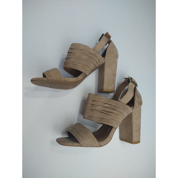 $ Charlotte Russe Brown Ankle Strap Open Toe Heeled Sandals. Size 7 - Picture 2 of 8